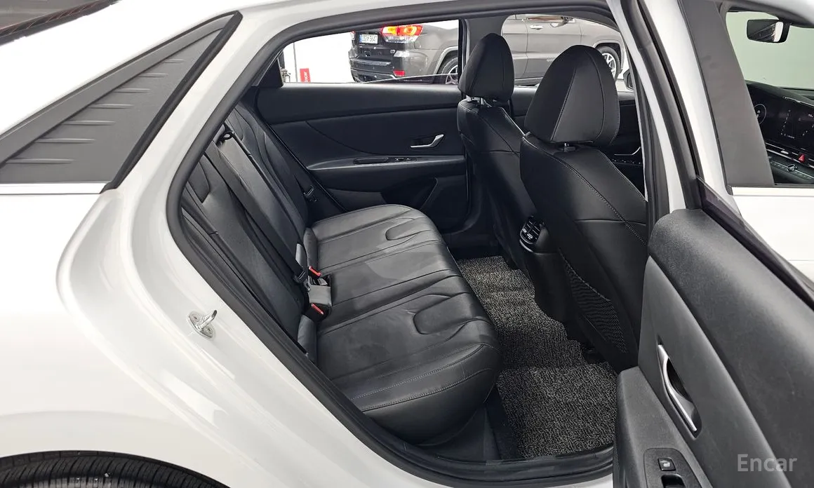 Фото 12 - Hyundai Avante