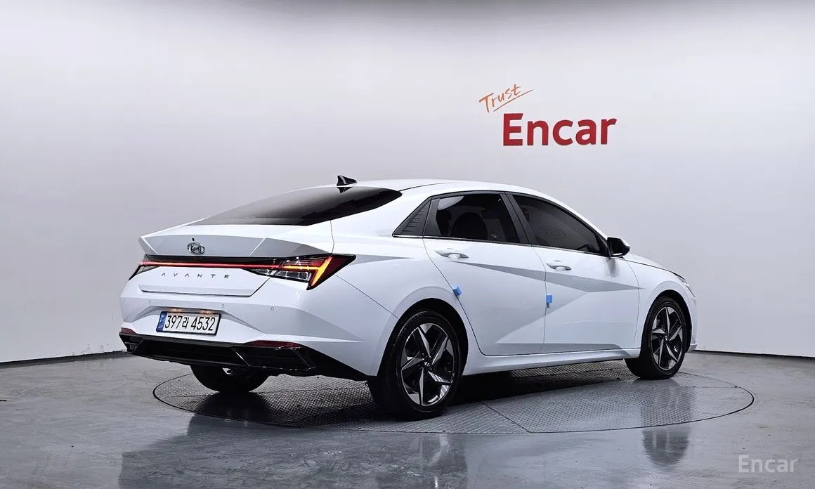 Фото 2 - Hyundai Avante