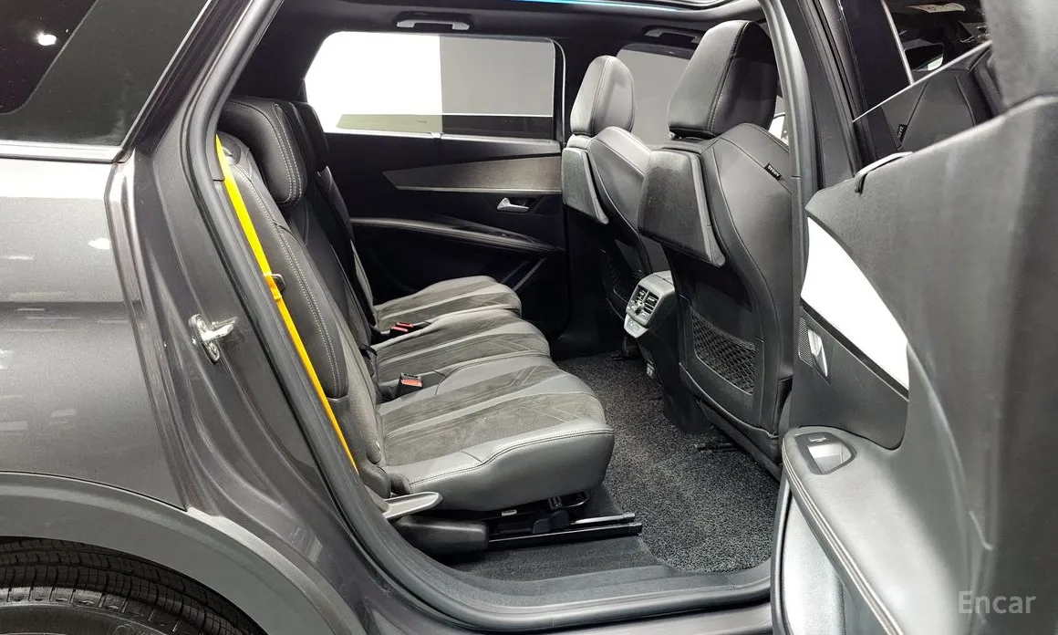 Фото 12 - Peugeot 5008