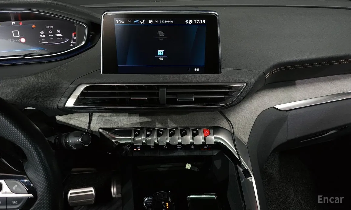 Фото 14 - Peugeot 5008