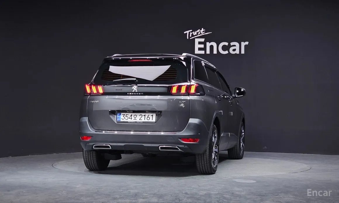 Фото 4 - Peugeot 5008