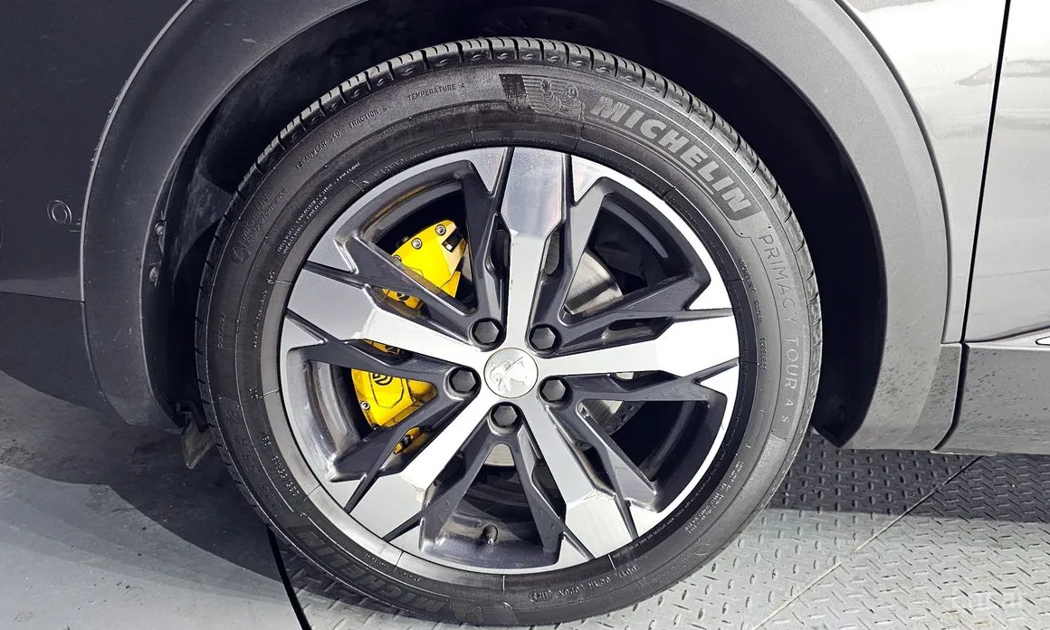 Фото 5 - Peugeot 5008