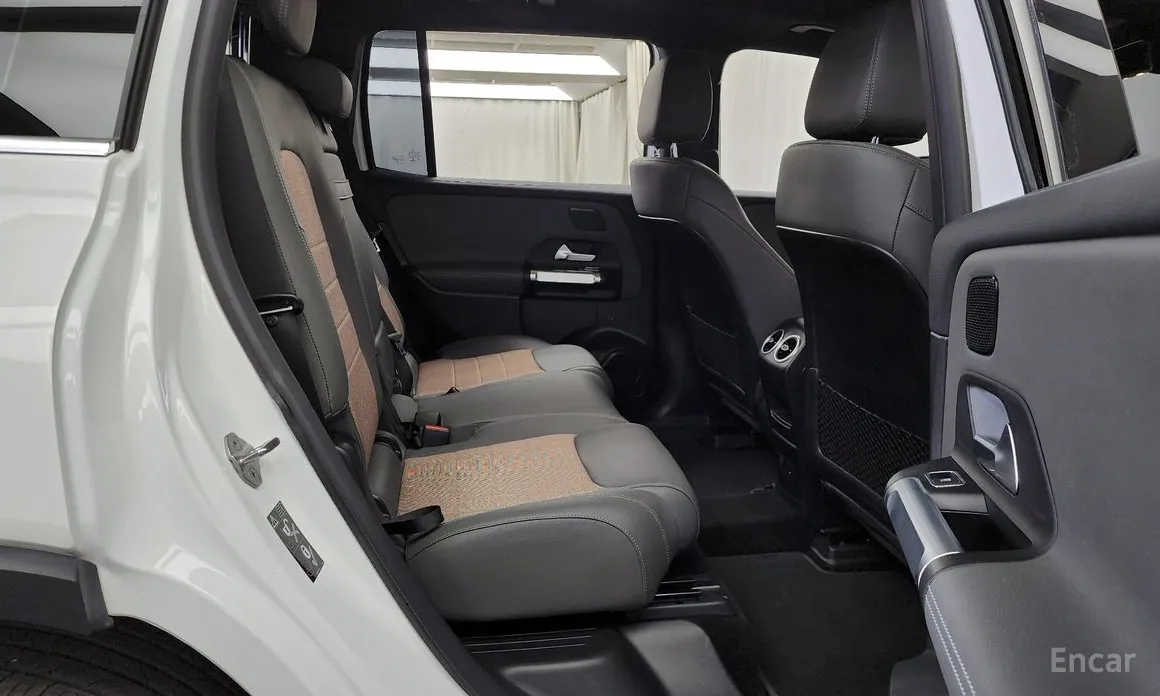 Фото 12 - Mercedes-Benz EQB