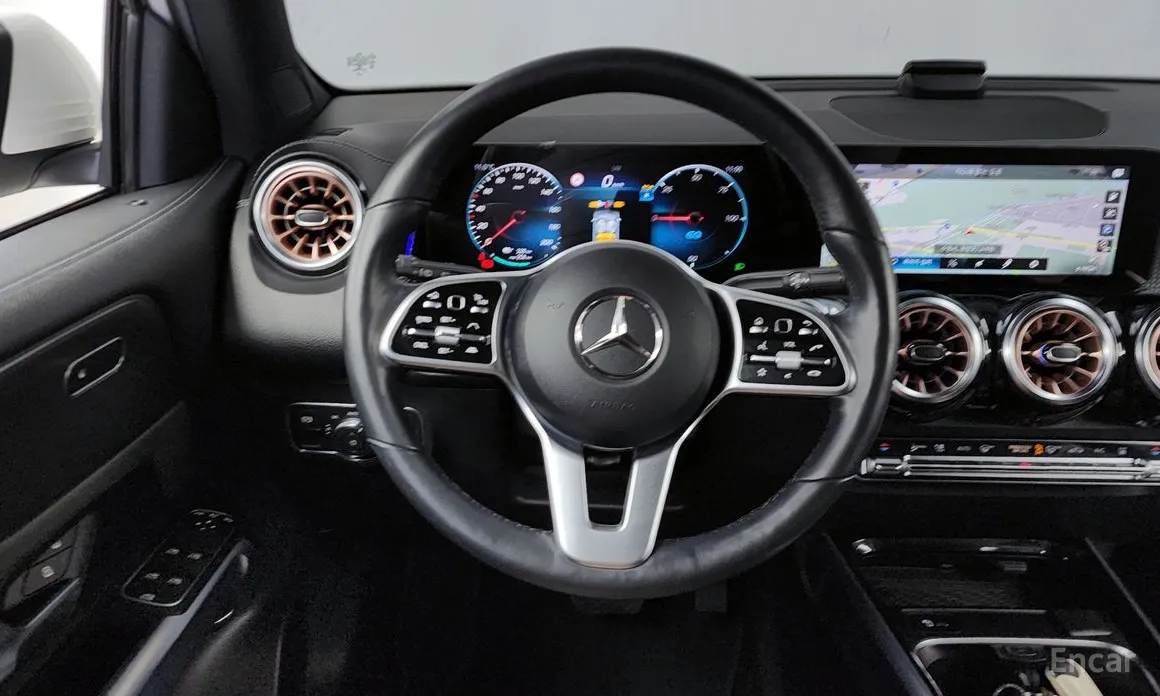 Фото 13 - Mercedes-Benz EQB