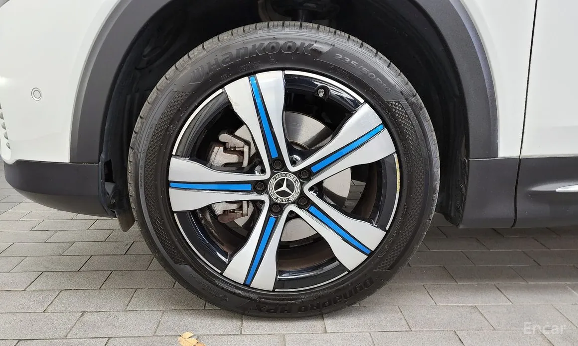 Фото 5 - Mercedes-Benz EQB