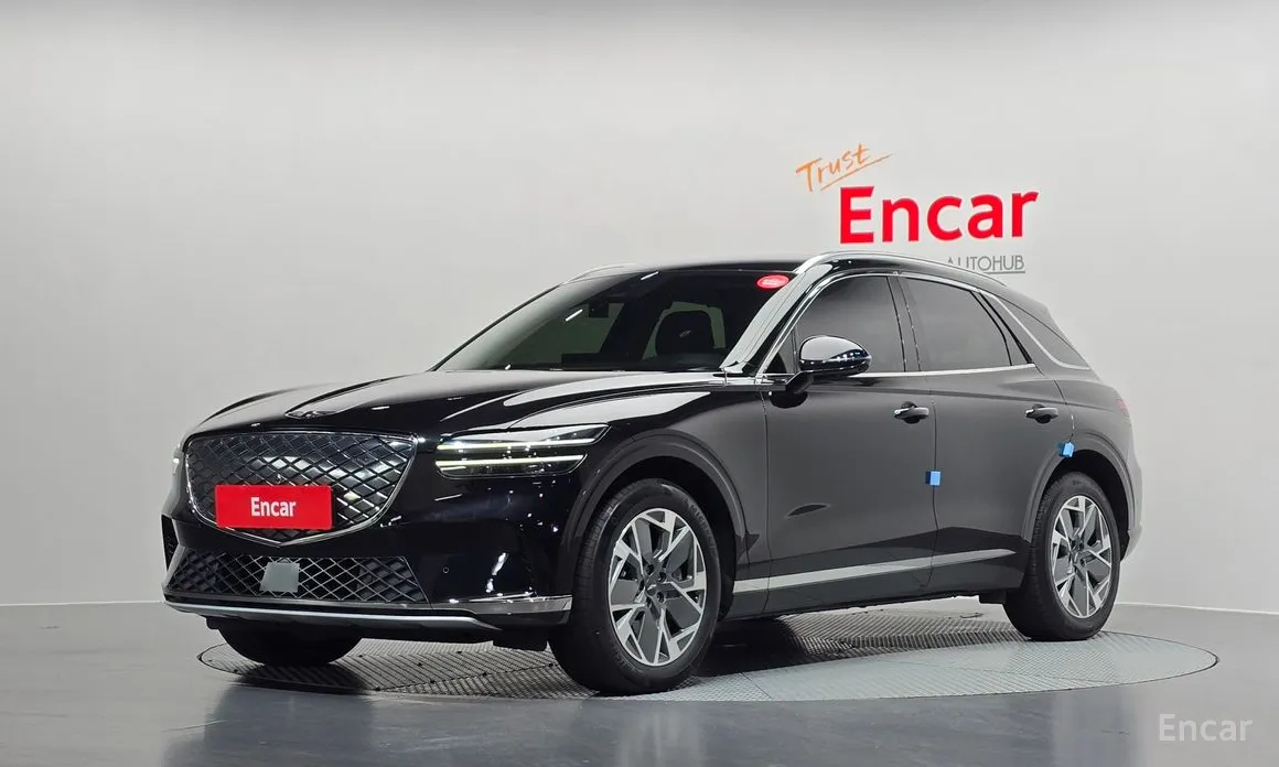 Фото 1 - Genesis GV70