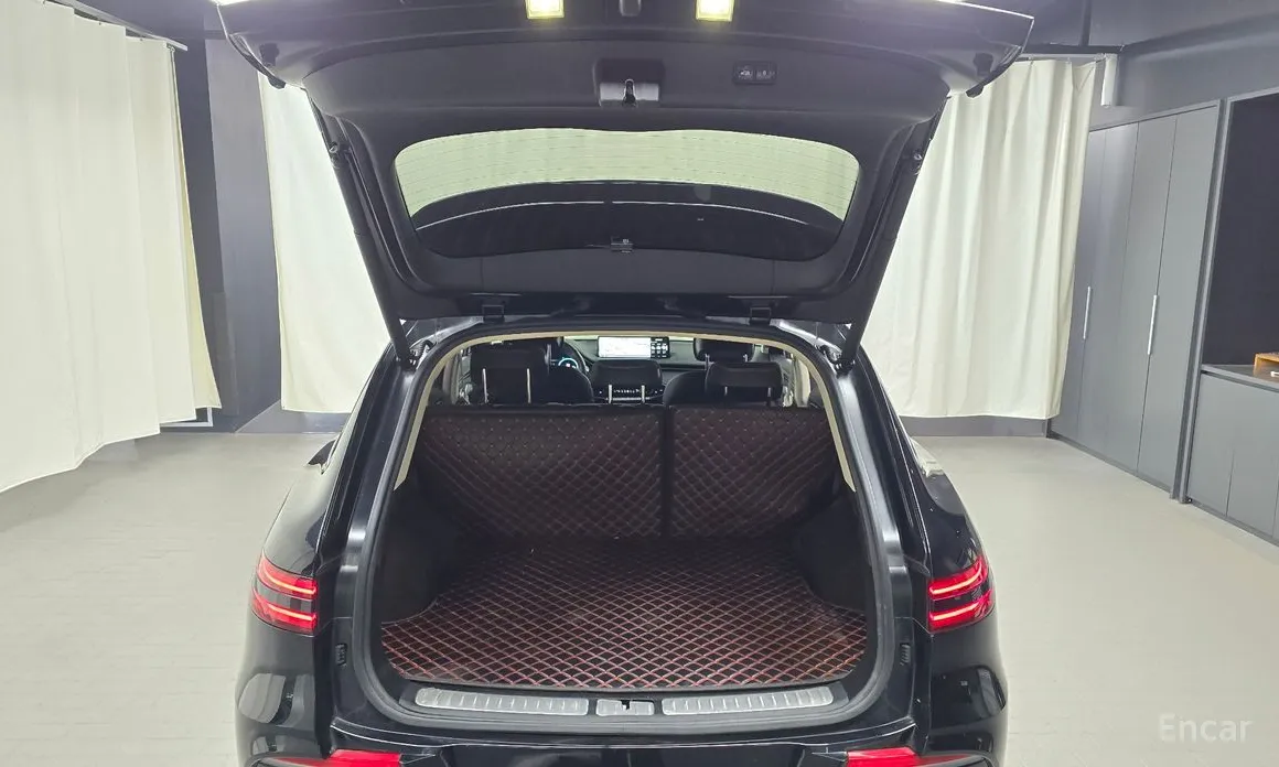 Фото 20 - Genesis GV70