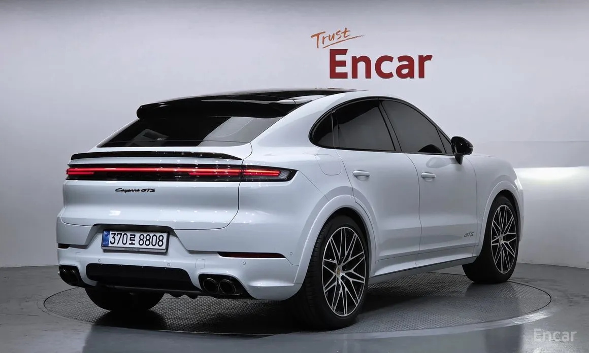 Фото 2 - Porsche Cayenne