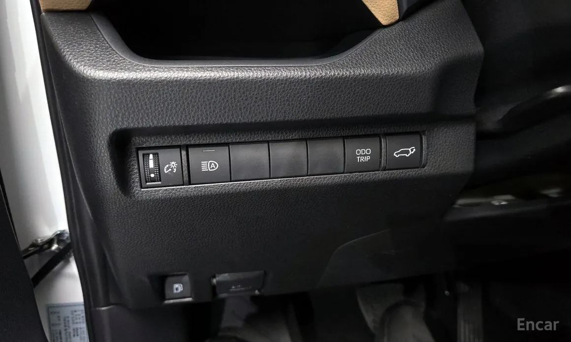 Фото 17 - Toyota RAV4