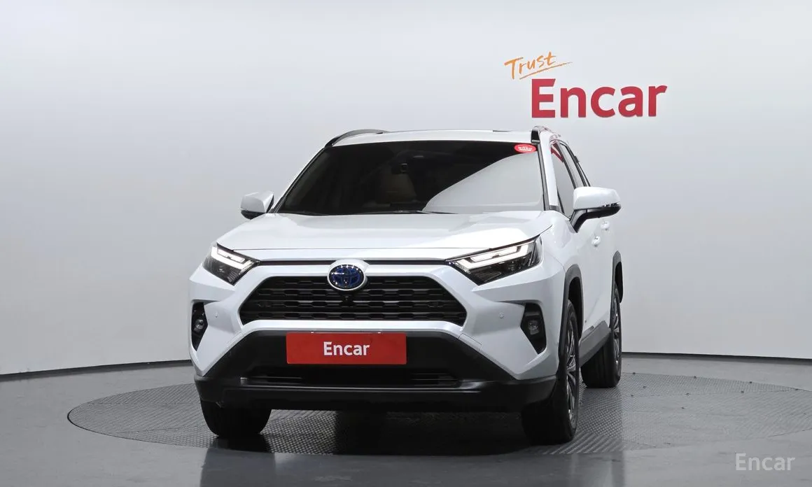 Фото 3 - Toyota RAV4