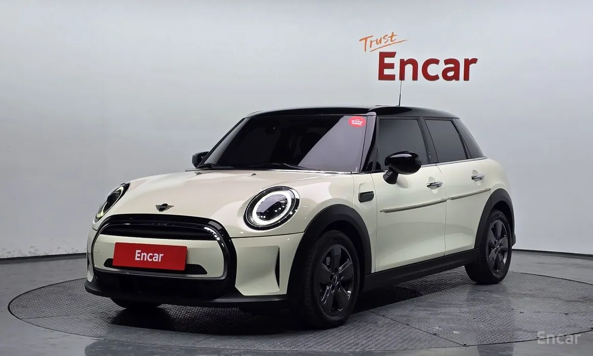 Фото 1 - Mini Cooper