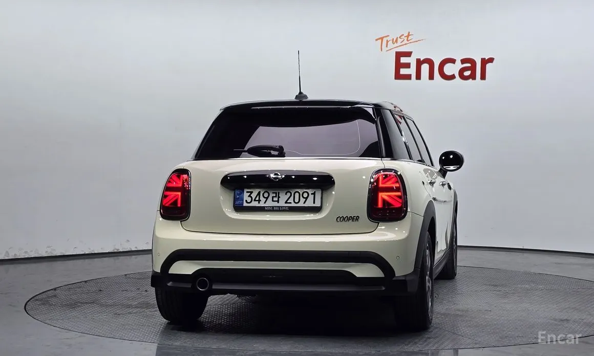 Фото 4 - Mini Cooper