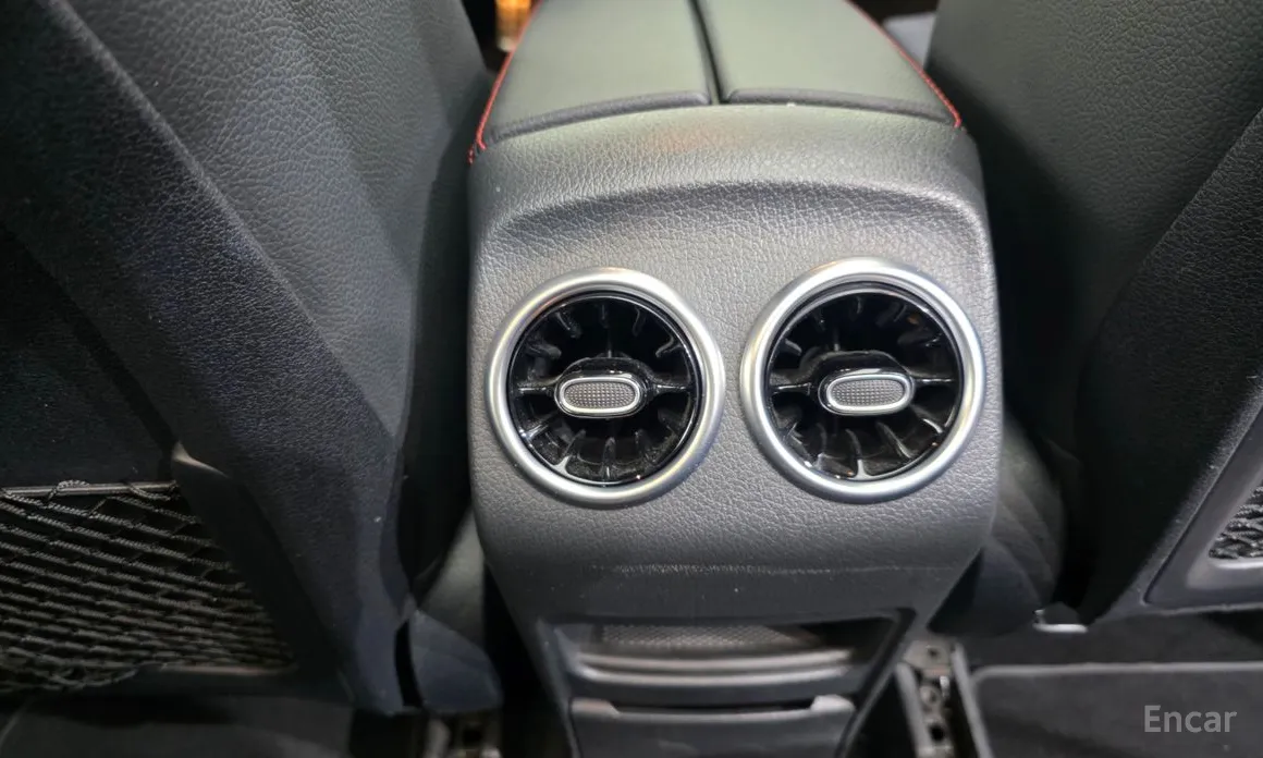 Mercedes-Benz GLB-Class 2020 AMG GLB35 4MATIC