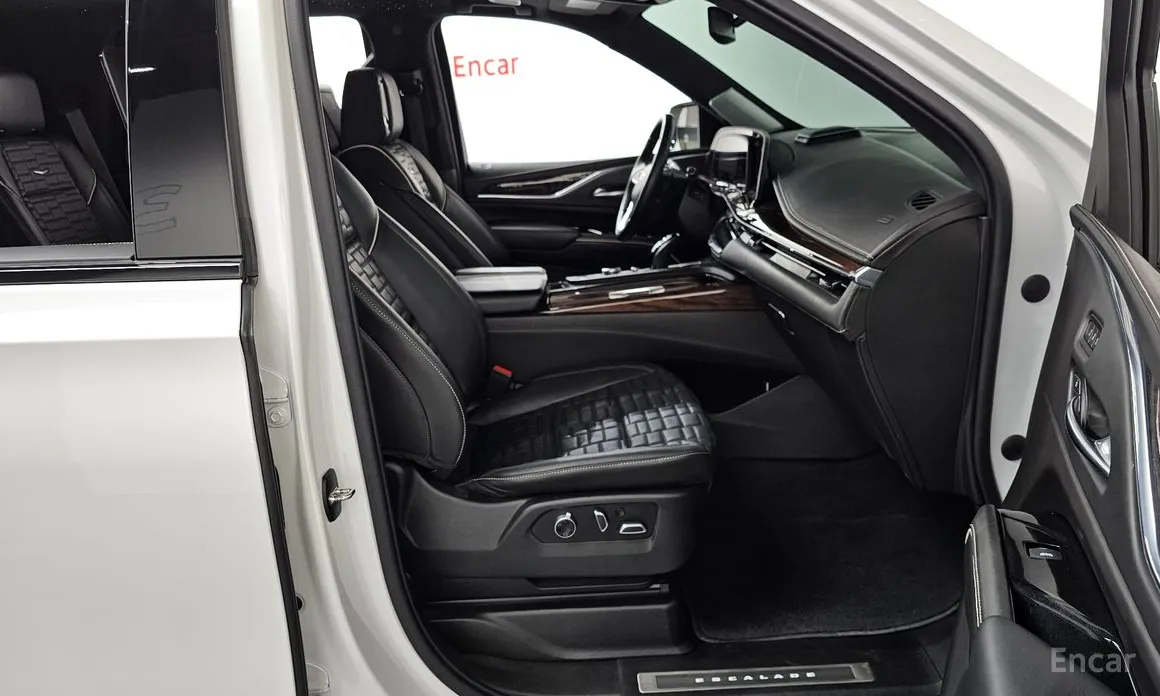 Фото 11 - Cadillac Escalade