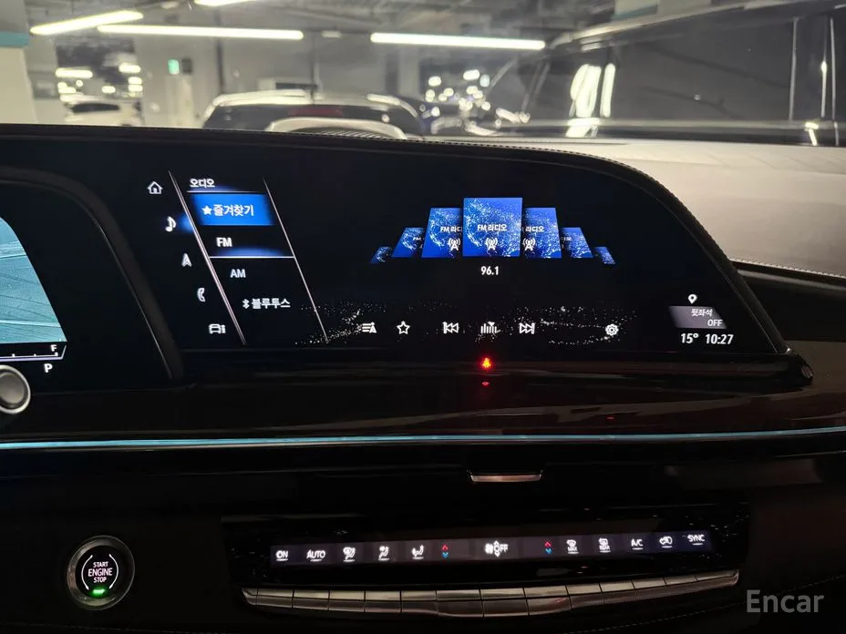 Фото 14 - Cadillac Escalade