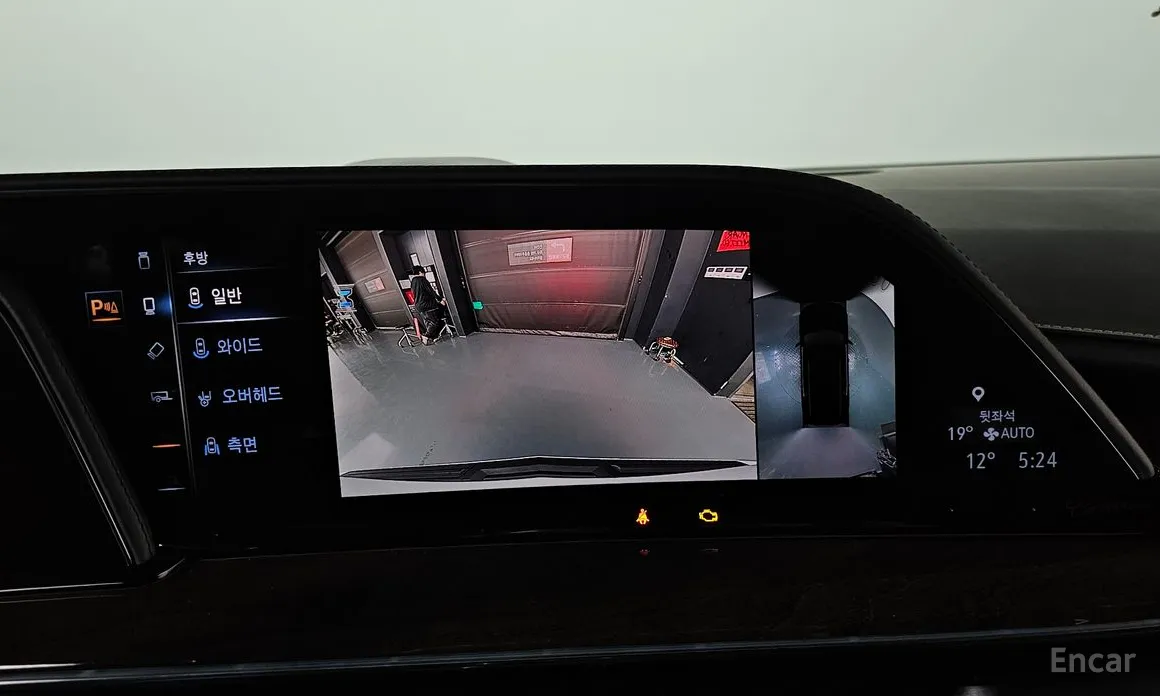 Фото 15 - Cadillac Escalade