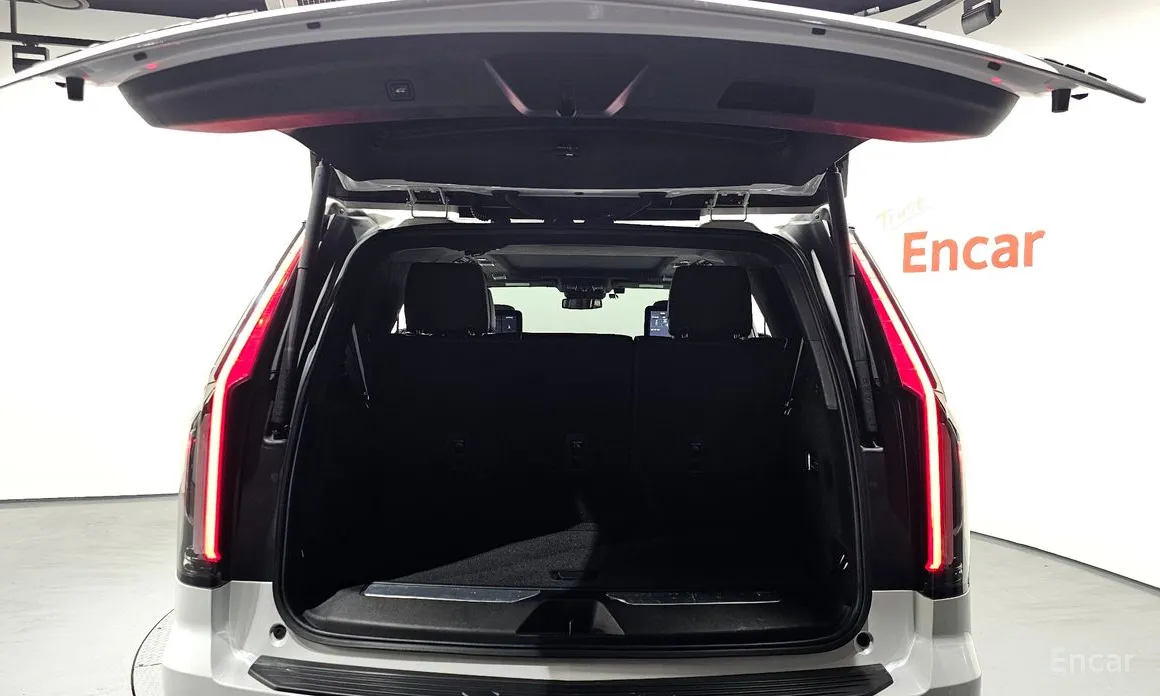 Фото 20 - Cadillac Escalade