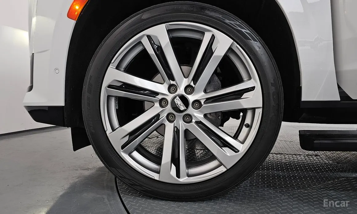 Фото 5 - Cadillac Escalade