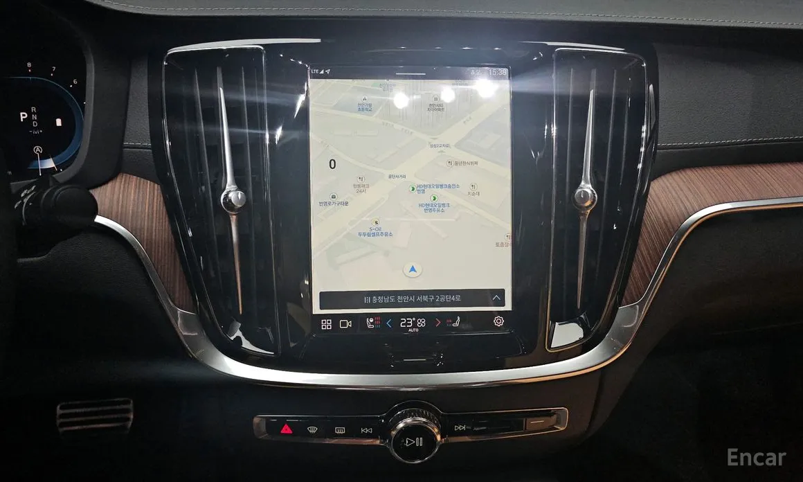 Фото 15 - Volvo S60