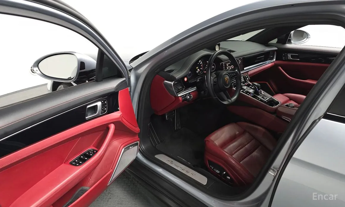 Фото 10 - Porsche Panamera