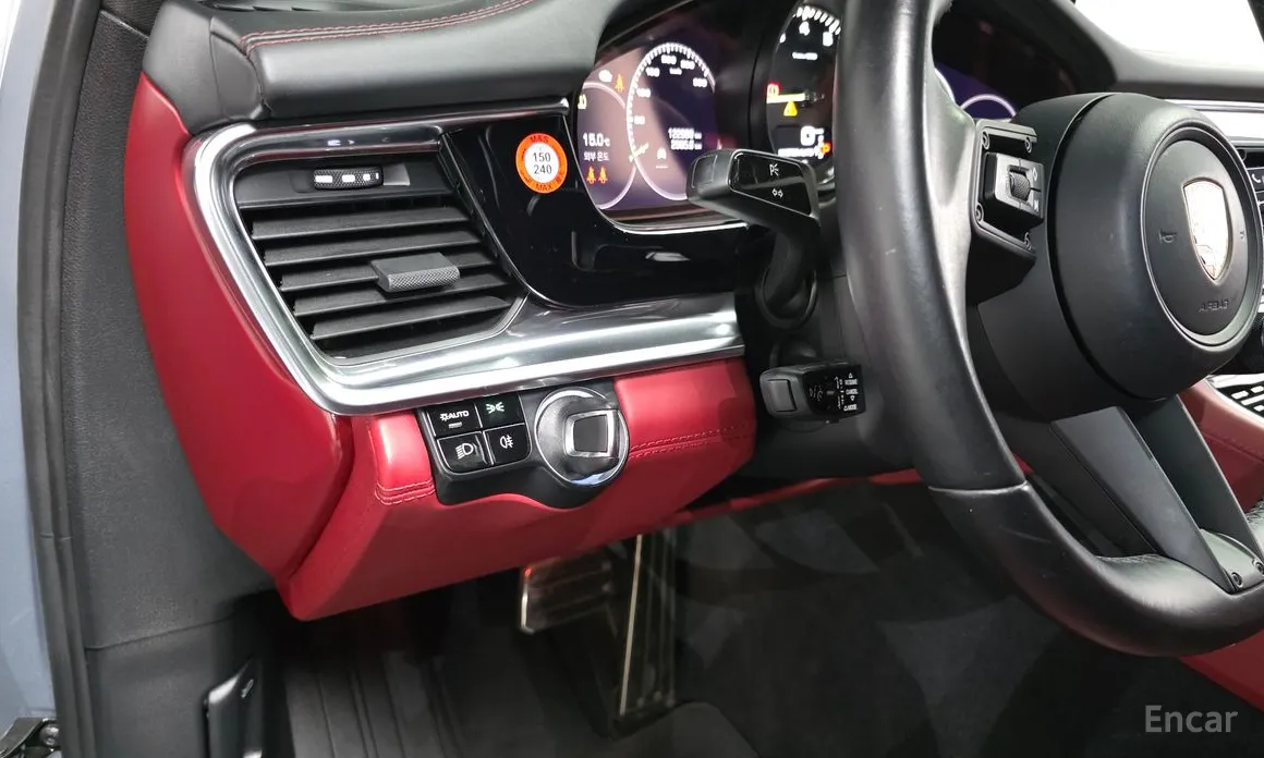 Фото 13 - Porsche Panamera