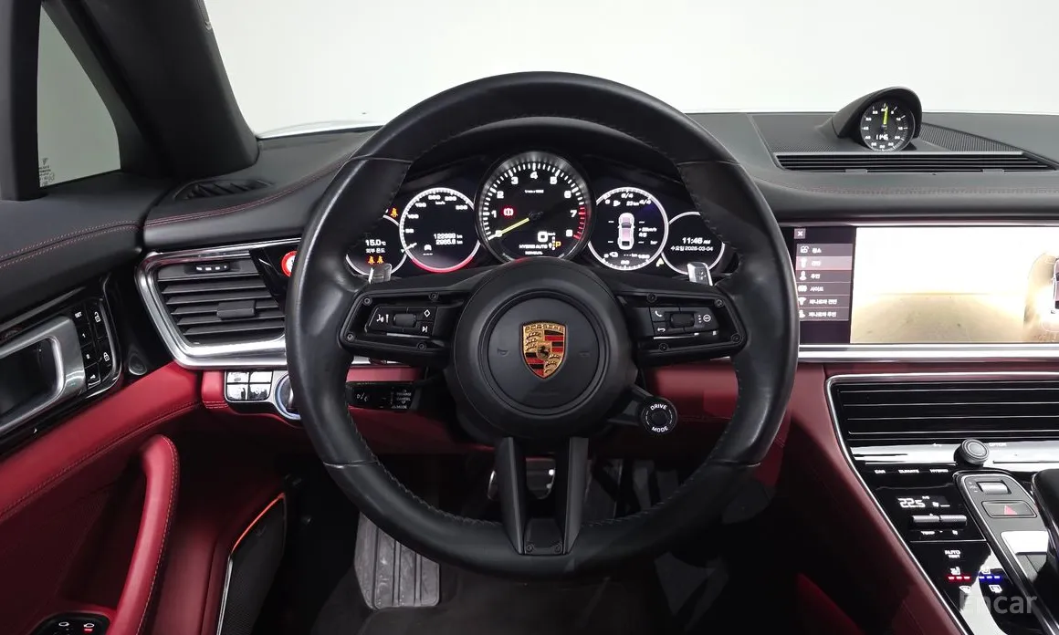 Фото 14 - Porsche Panamera