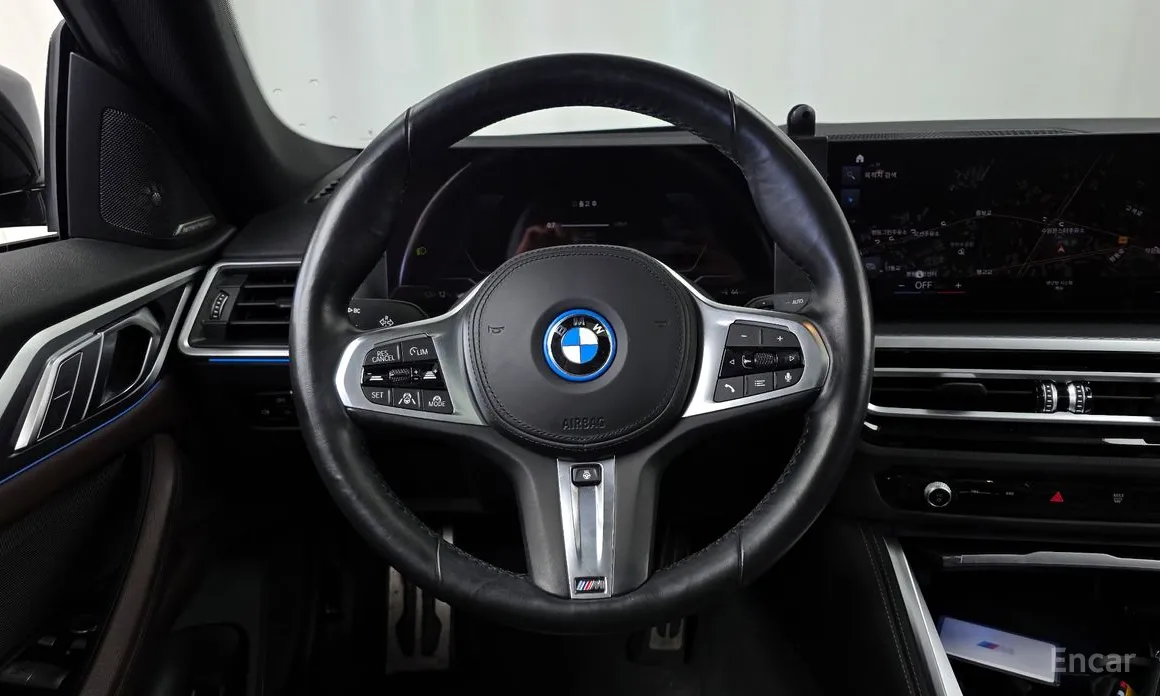 Фото 13 - BMW i4