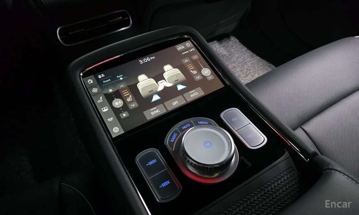 Фото 17 - Genesis G90