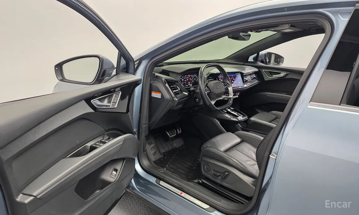 Фото 10 - Audi Q4 e-tron