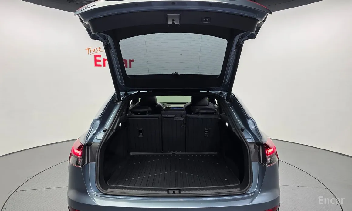 Фото 20 - Audi Q4 e-tron