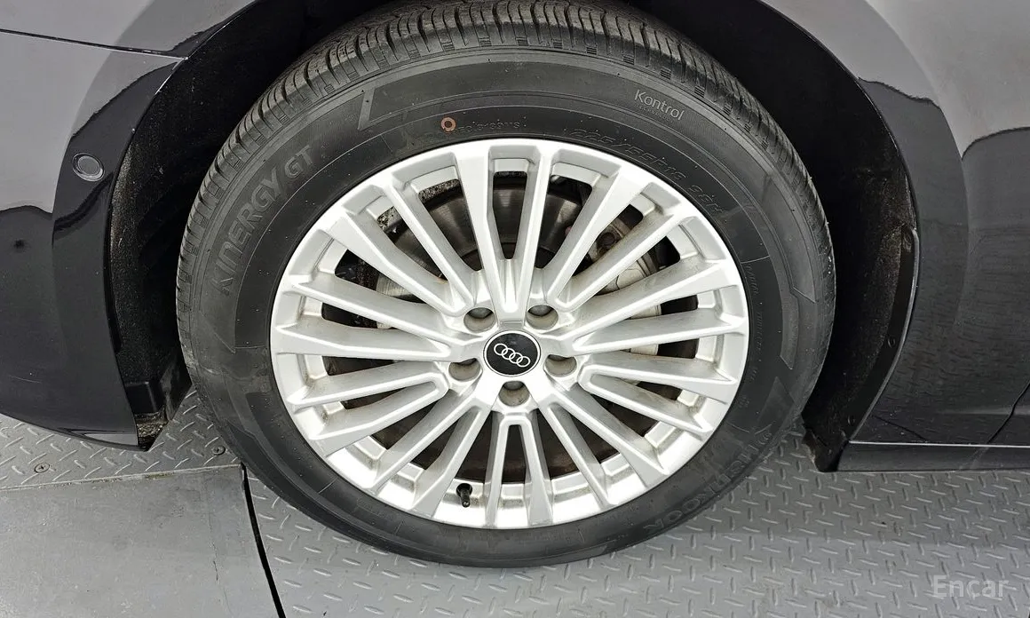 Фото 5 - Audi A6