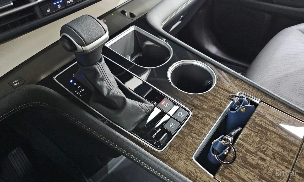 Photo 9 - Toyota Sienna