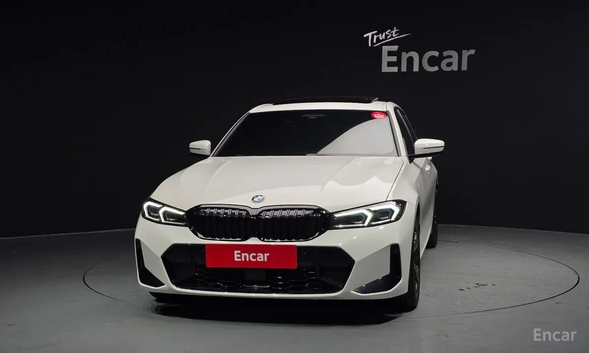 Photo 3 - BMW 3 Series