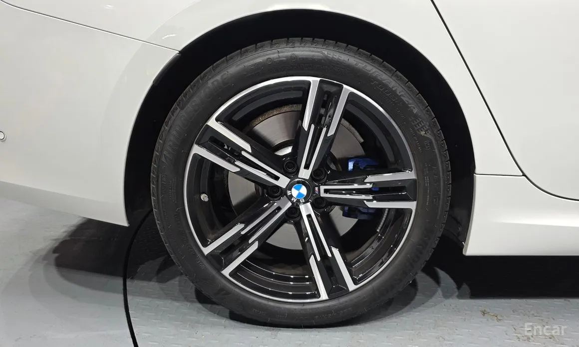 Photo 5 - BMW 3 Series