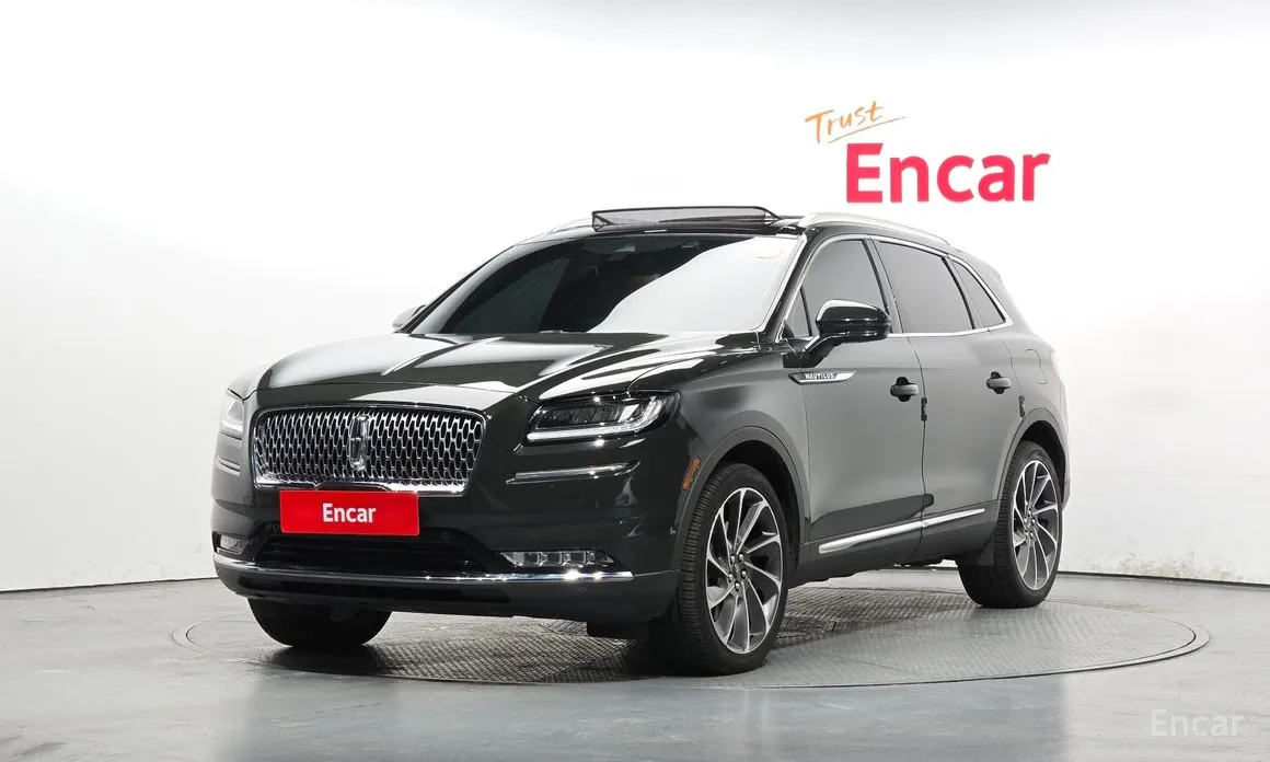 Photo 1 - Lincoln Nautilus