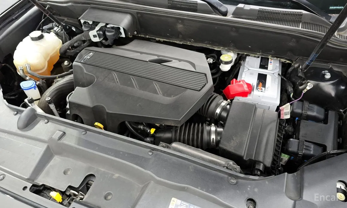 Photo 6 - Lincoln Nautilus