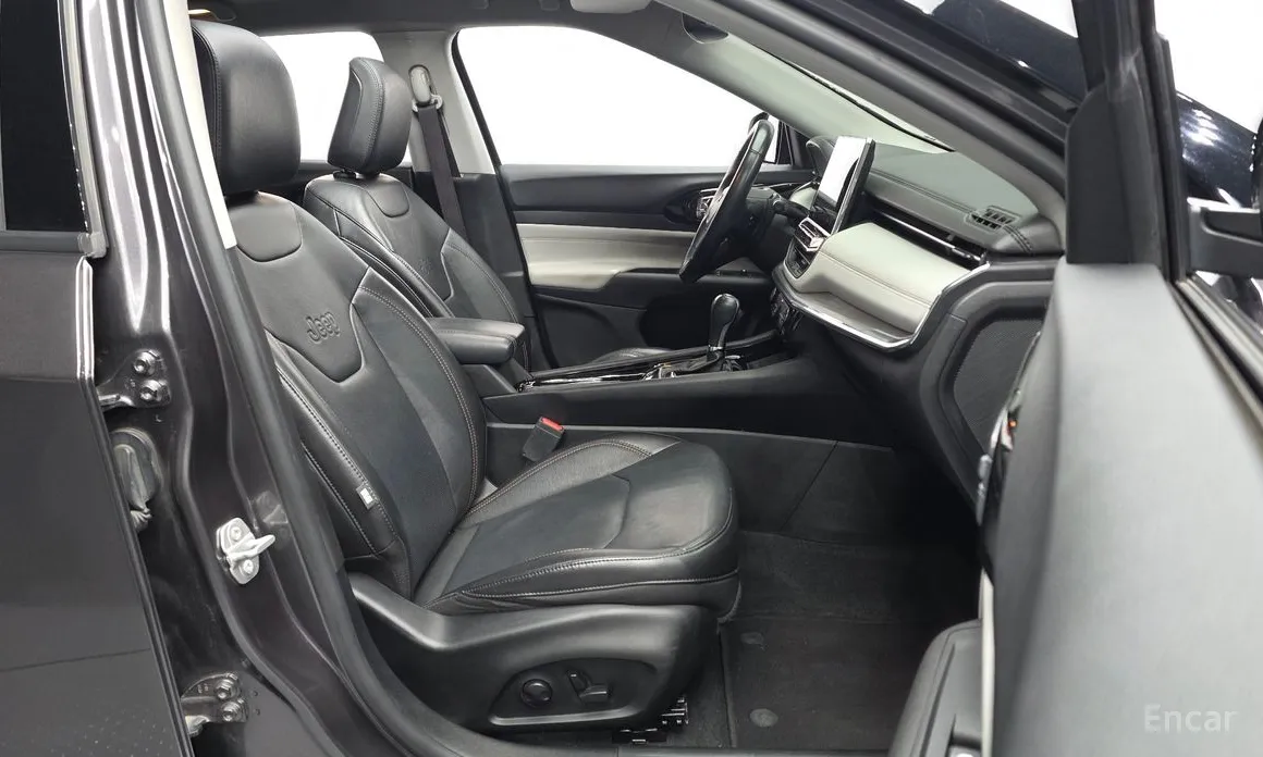 Фото 11 - Jeep Compass