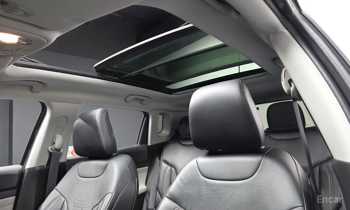 Фото 18 - Jeep Compass