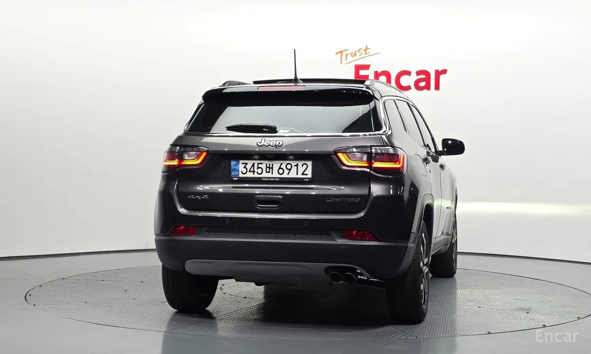 Фото 4 - Jeep Compass