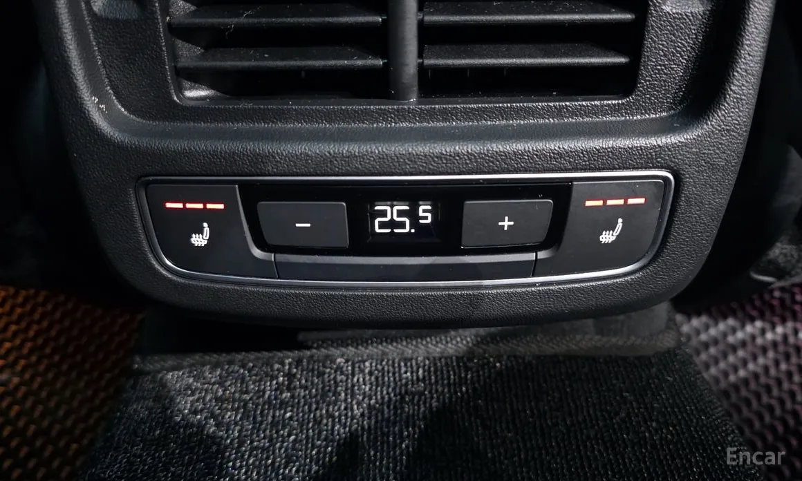 Фото 18 - Audi e-tron GT