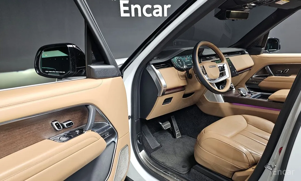 Photo 10 - Land Rover Range Rover