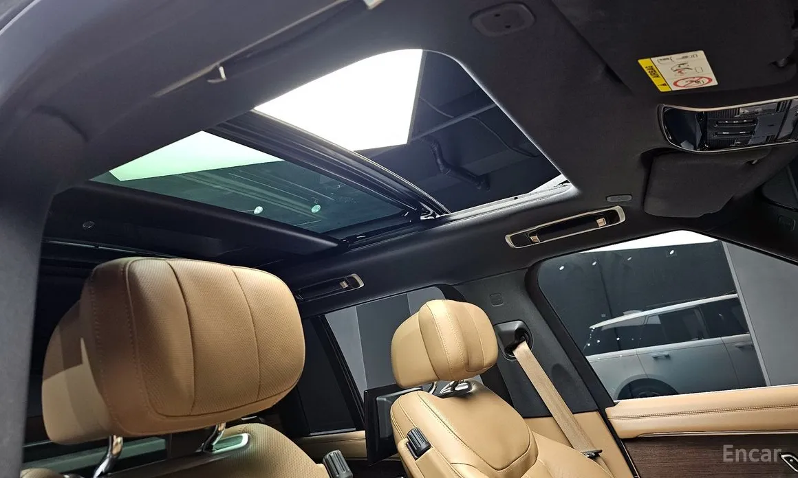 Photo 20 - Land Rover Range Rover