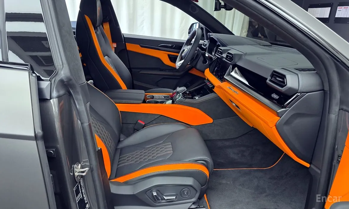 Фото 11 - Lamborghini Urus