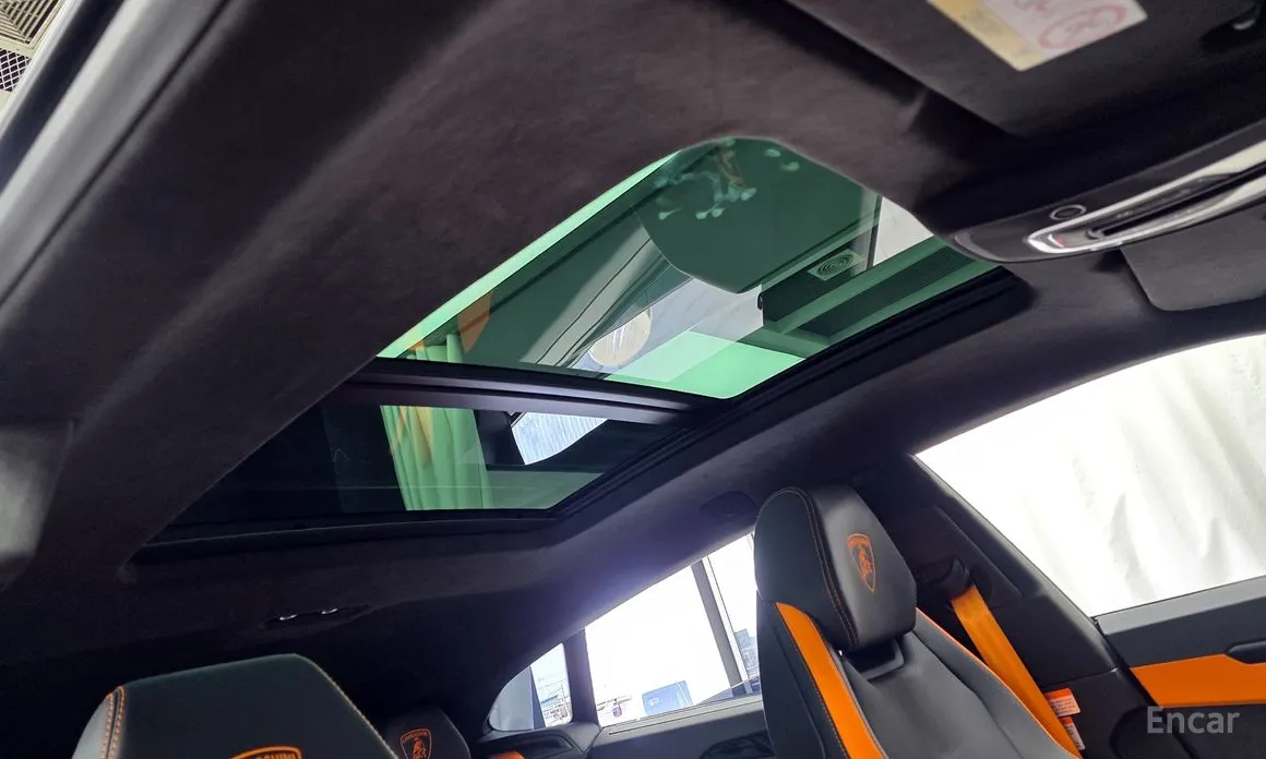 Фото 17 - Lamborghini Urus