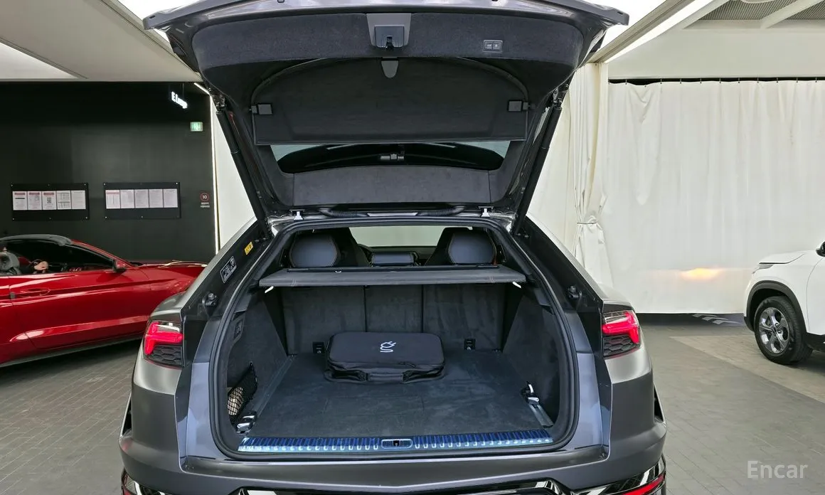 Фото 20 - Lamborghini Urus