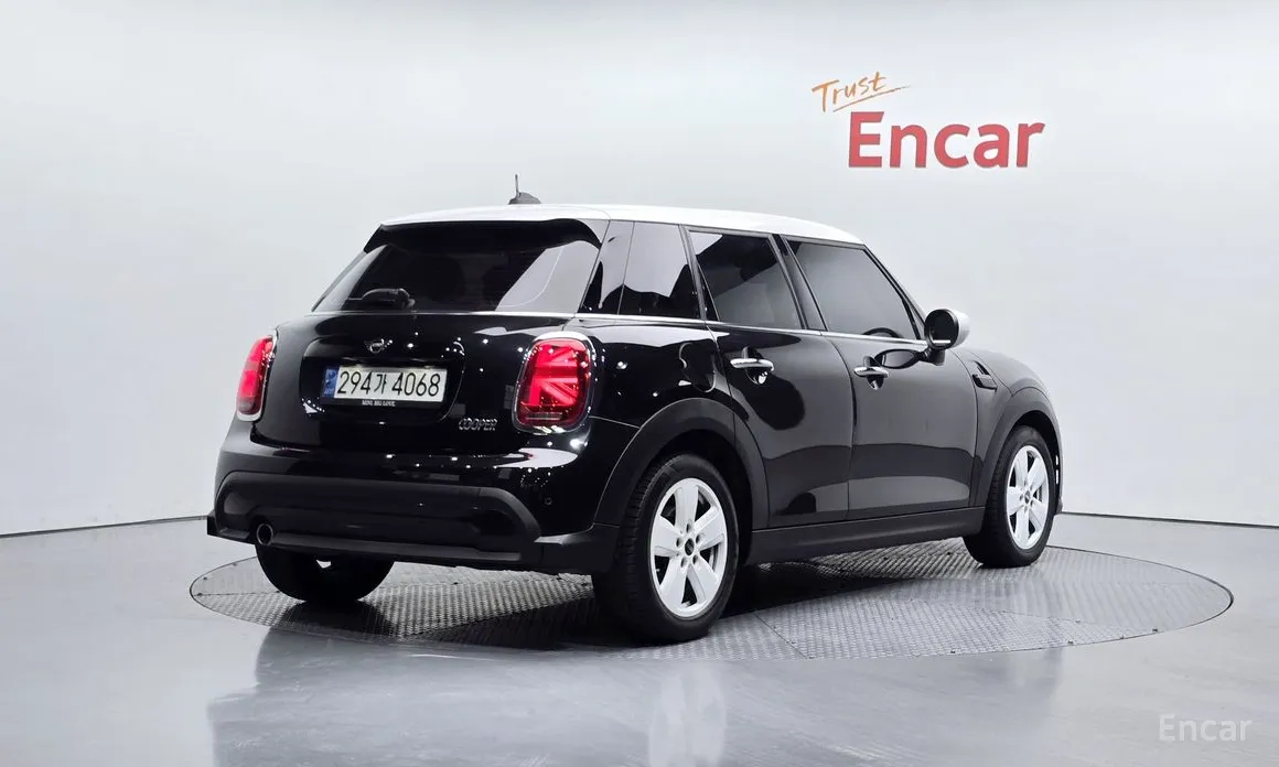 Фото 2 - Mini Cooper