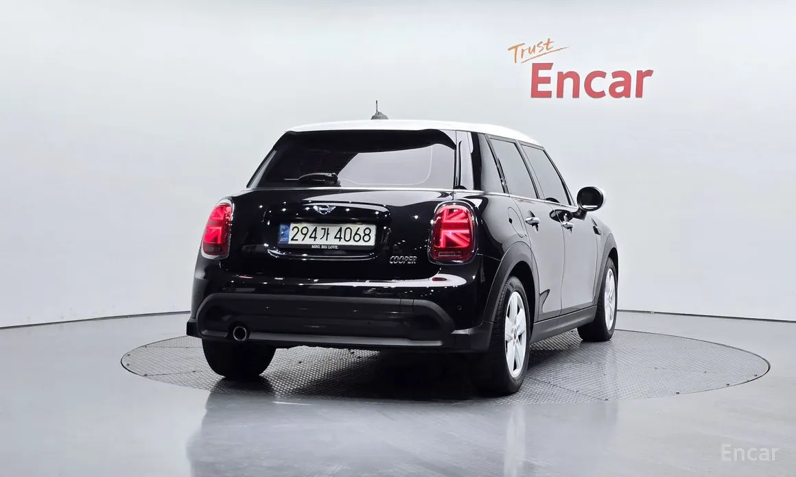 Фото 4 - Mini Cooper
