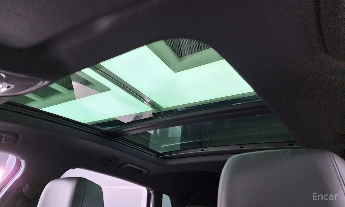 Фото 18 - Audi e-tron