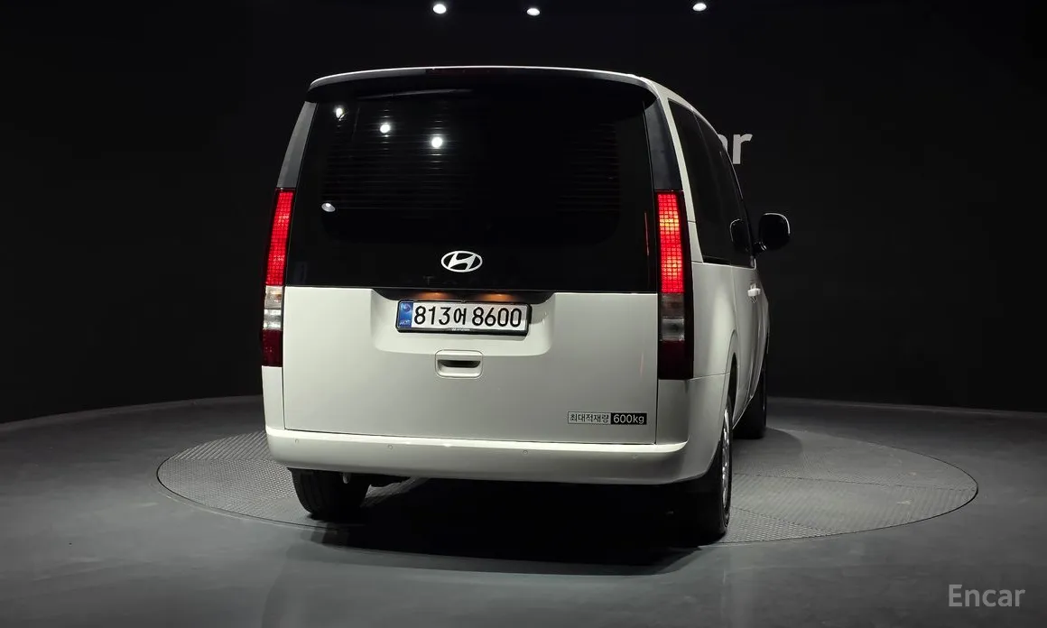 Фото 4 - Hyundai Staria