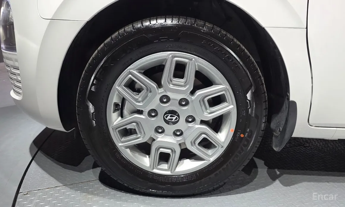 Фото 5 - Hyundai Staria